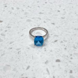 Blue Nile cushion cut size 6 blue topaz 14k white gold ring